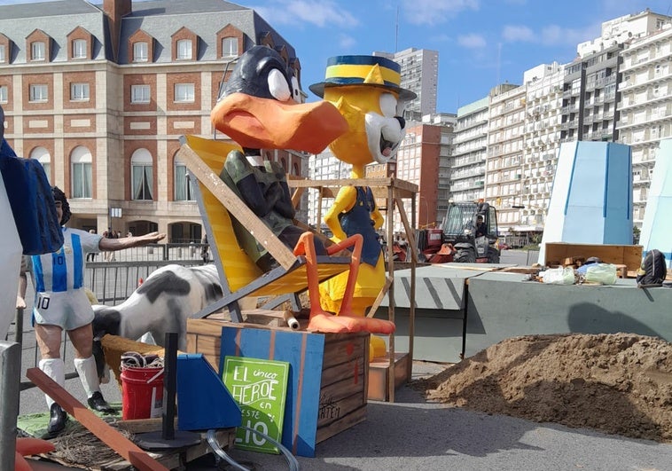 Las Fallas siguen a 10.000 kilómetros de Valencia
